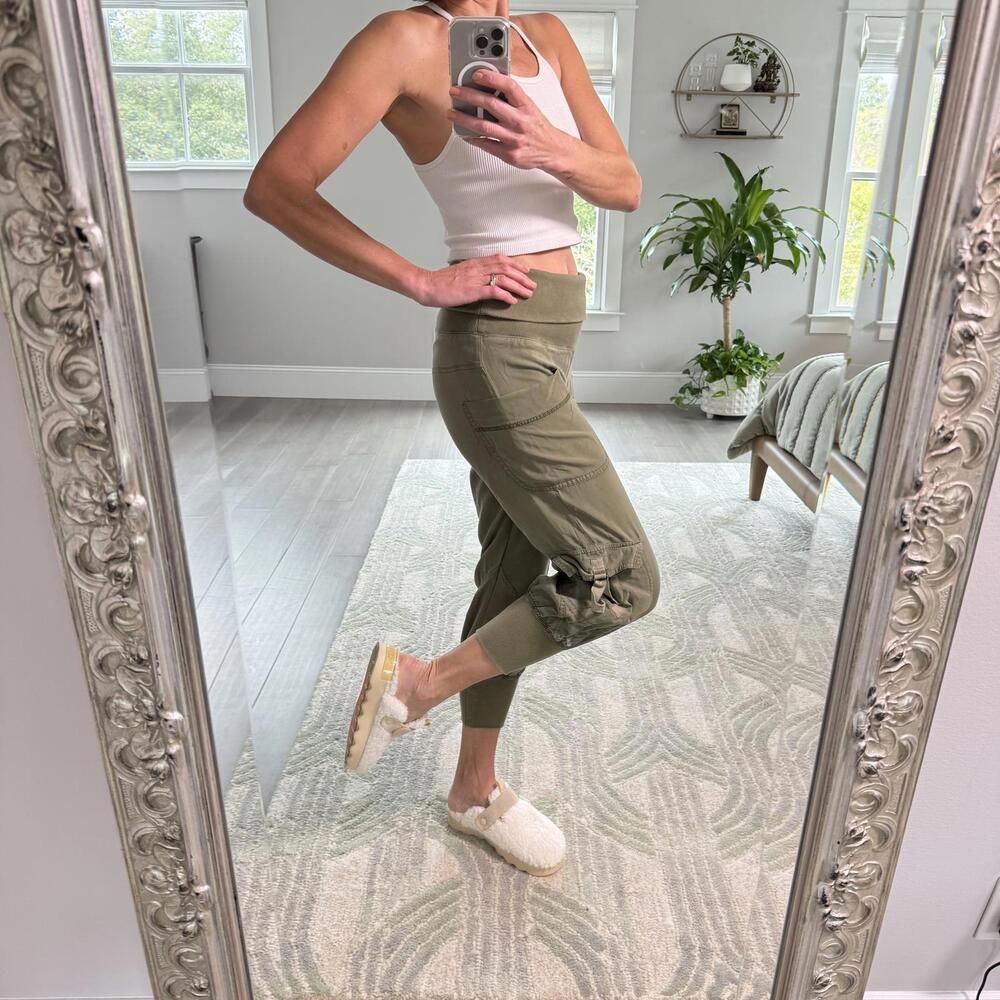 Love From Yaya Women's Olive Green Cargo Jeans Size 4